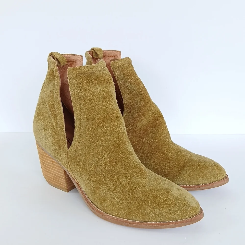 Jeffrey Campbell Orwell Suede Bootie Size 10